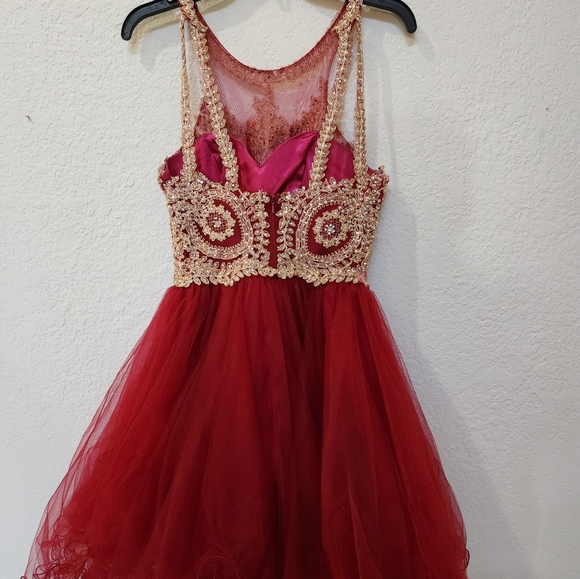 Maroon and gold cocktail dress - Picture 2 of 2